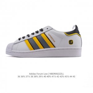 公司级 阿迪达斯 Adidas Superstar 2025年新款鞋子 蛇年新款经典贝壳头系列 新款休闲板鞋潮流男女士运动鞋 。鞋面柔软皮革拼接材质 标志性的贝