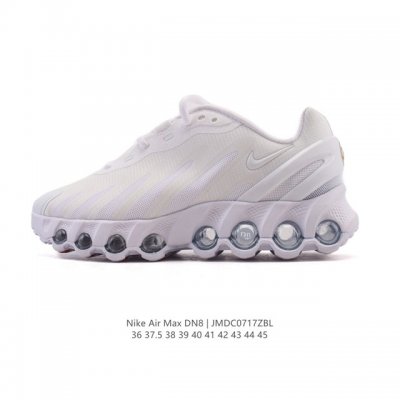 耐克 Nike Air Max Dn8 全掌气垫科技运动跑步鞋Fq7860-005。鞋款采用醒目渐变织物和动态波浪状结构鞋面，搭配黑色中底和外底，以及迷你黑色