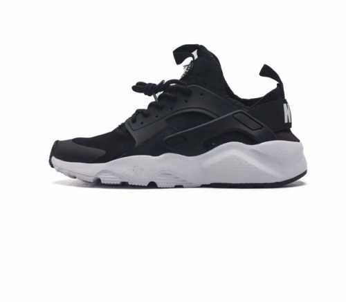 耐克 Nike Air Huarache Run Ultra 华莱士透气轻便运动运动休闲跑步鞋 搭载打孔泡棉和网眼鞋面 结合中底与外底一体式组合设计 为你缔造出