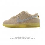 公司级 耐克 Nike Dunk Low Retro 运动鞋复古板鞋，作为 80 年代经典篮球鞋款，起初专为硬木球场打造，后来成为席卷街头的时尚标杆，现以经典细