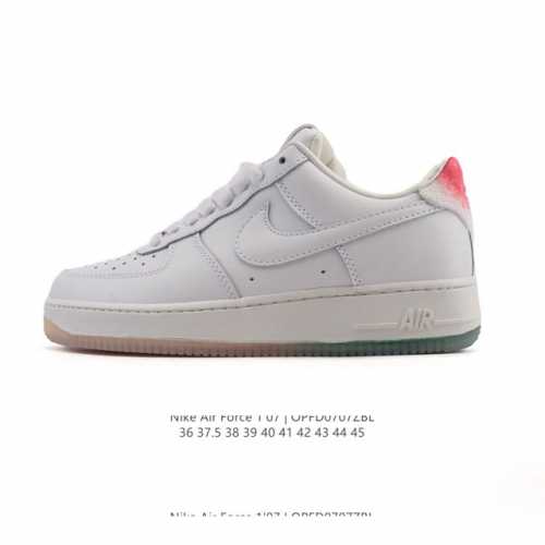 真标 耐克 Nike Air Force 1 '07 Low 空军一号含气垫 小白鞋 低帮百搭厚底增高休闲运动板鞋。柔软、弹性十足的缓震性能和出色的中底设计，横