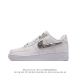 头层皮 耐克 Nike Air Force 1 '07 Low 空军一号含气垫 低帮百搭厚底增高休闲运动板鞋。柔软、弹性十足的缓震性能和出色的中底设计，横跨复古