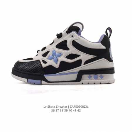 公司级 Lv Skate Sneaker 路易威登 2025年新款运动板鞋 蛇年限定 春夏秀场初次亮相，此次以粒面牛皮革焕新呈现。加垫鞋领和鞋舌援引滑板鞋设计， - 点击图像关闭