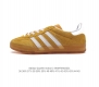 阿迪达斯 Adidas Originals Gazelle Indoor 复古三叶草防滑透明橡胶板鞋经典运动鞋 这款经典鞋,忠于原版设计,缀撞色三条纹和鞋跟饰片