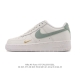 耐克 Nike Air Force 1 '07 Low 空军一号含气垫 低帮 小白鞋 百搭厚底增高休闲运动板鞋。柔软、弹性十足的缓震性能和出色的中底设计，横跨复
