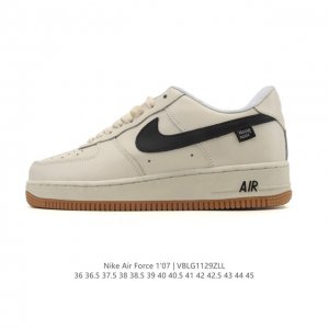 特价 耐克 Nike Air Force 1 '07 Low 空军一号含气垫 小白鞋 低帮百搭厚底增高休闲运动板鞋。柔软、弹性十足的缓震性能和出色的中底设计，横