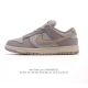 耐克 Nike Dunk Low Retro 运动鞋复古板鞋。作为 80 年代经典篮球鞋款，起初专为硬木球场打造，后来成为席卷街头的时尚标杆，现以经典细节和复古