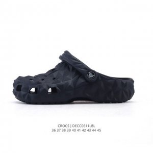Crocs 沙滩洞洞鞋 榴莲造型鞋面男女士休闲厚底增高凉拖鞋 卡骆驰明星同款 厚底增高凸显大长腿沙滩鞋 选择尺码时 建议选大一码 脚感更舒适 这款没有鞋盒 类型
