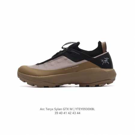 公司级 始祖鸟 Arc’Teryx 男鞋 Sylan系列 轻量透气舒适山地越野跑鞋户外徒步运动鞋。Arc’Teryx鞋新生，户外新征程。Sylan：速度与技术的 - 点击图像关闭