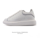 公司级 Alexandermcqueen 亚历山大 麦昆Mcq 运动小白鞋 厚底增高闪尾光滑牛皮平底鞋休闲鞋 时尚女板鞋潮运动鞋 ，火爆到大街小巷无人不知，无人