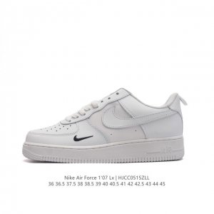 耐克 Nike Air Force 1 '07 Low 空军一号含气垫 低帮百搭厚底增高休闲运动板鞋。柔软、弹性十足的缓震性能和出色的中底设计，横跨复古与现代的