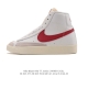 耐克 Nike Blazer Mid '77 Jumbo 男女士运动鞋 抓地板鞋革新重塑经典街头人气鞋款。采用人气传统外观，巧搭大号耐克勾勾设计和宽大鞋带。柔软