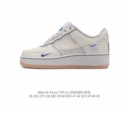 耐克 Nike Air Force 1 '07 Low 空军一号含气垫 低帮百搭厚底增高休闲运动板鞋。柔软、弹性十足的缓震性能和出色的中底设计，横跨复古与现代的 - 点击图像关闭