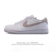 耐克 乔丹Air Jordan 1 Low Aj1 乔1 乔丹1代Aj1 低帮复古文化休闲运动篮球鞋，从1985 年面世的元年款汲取设计灵感，采用简洁大方的经典