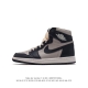 纯原版 耐克 Nike Air Jordan 1 Retro High Og 乔丹一代篮球鞋复刻运动鞋 皮面高帮板鞋的设计灵感源自运动夹克，带你重温入选球队时刻