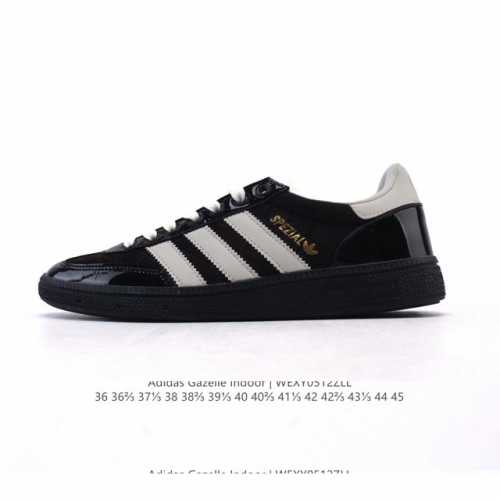 阿迪达斯 Adidas Originals Gazelle Indoor复古三叶草防滑透明橡胶板鞋经典运动鞋。这款经典鞋,忠于原版设计,缀撞色三条纹和鞋跟饰片。