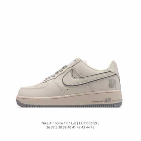 耐克 Nike Air Force 1 '07 Low 空军一号含气垫 低帮百搭厚底增高休闲运动板鞋。柔软、弹性十足的缓震性能和出色的中底设计，横跨复古与现代的 - 点击图像关闭
