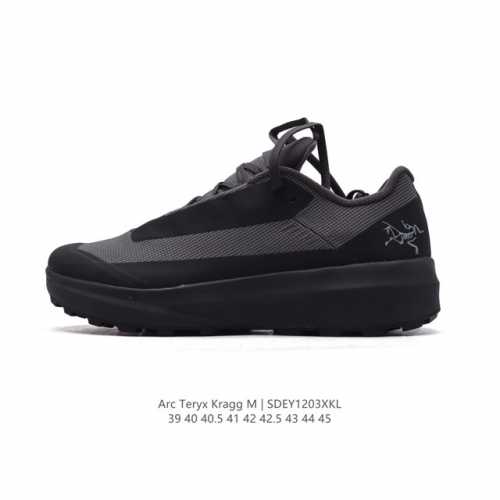 公司级 Arc'Teryx 始祖鸟 Kragg Insulated 男款登山鞋 Kragg是一款备受推崇的登山鞋，以其出色的舒适性和耐用性而闻名。这款鞋采用vi