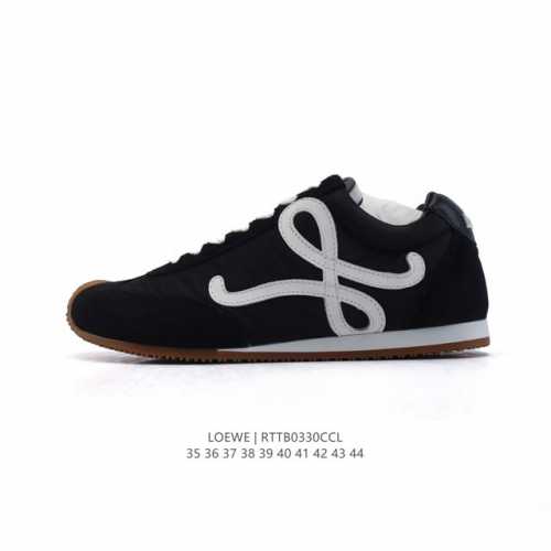 公司级 Loewe 罗意威 Ballet Runner 皮革 简约圆头 系带 低帮 运动休闲鞋这双鞋是Loewe新发布的Ballet Runner 2.0，被誉