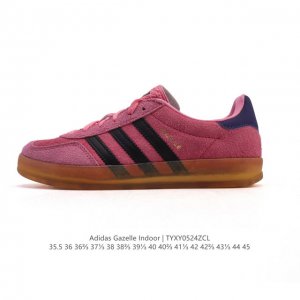公司级 阿迪达斯 Adidas Originals Gazelle Indoor复古三叶草防滑透明橡胶板鞋经典运动鞋 这款经典鞋,忠于原版设计,缀撞色三条纹和鞋