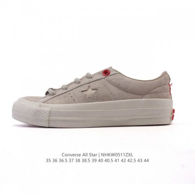 converse 低帮男女士运动鞋 匡威全明星复古 休闲百搭板鞋 经典透气皮革面慢跑鞋。这个系列是匡威最古老的系列了。是匡威品牌公司 8年成立以来就有的了。各路