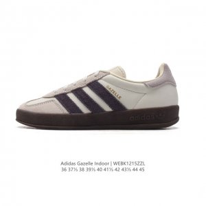 阿迪达斯 Adidas Originals Gazelle Indoor复古三叶草防滑透明橡胶板鞋经典运动鞋。这款经典鞋,忠于原版设计,缀撞色三条纹和鞋跟饰片。