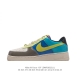 耐克 Nike Air Force 1 '07 Low 空军一号含气垫 低帮百搭厚底增高休闲运动板鞋。柔软、弹性十足的缓震性能和出色的中底设计，横跨复古与现代的