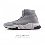 巴黎世家Balenciaga 巴黎袜子鞋 太多的词汇来形容这款鞋子了 轻便 舒适穿着方便让它备受青睐 更是各大明星们的最爱 如果说之前的袜子鞋不够运动 那么这双