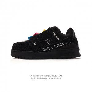 公司级 路易威登 满钻 Louis Vuitton Lv路易威登板鞋 时尚运动鞋 潮厚底增高休闲鞋。舒适防滑底和百搭性霸屏整个时尚娱乐圈，细节调整完美主义！致t