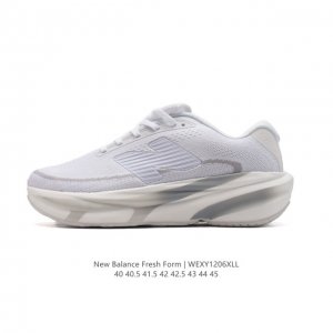 公司级 新百伦 [New Balance] Fresh Form 男士运动鞋 厚底增高跑鞋。这款跑鞋不仅有着以大数据为基础的fresh Foam虎蜂大底，还有着