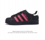 阿迪达斯 Adidas Superstar Ayoon W 三叶草运动鞋经典贝壳头板鞋 时尚女鞋 。真皮鞋面材质 标志性的贝壳鞋头，锯齿三条纹，简约的线条。就连