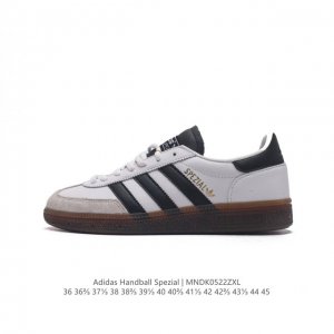 真标 阿迪达斯 Adidas Handball Spezial 三叶草学院风复古休闲板鞋 德训鞋 橡胶底柔软皮革经典运动鞋板鞋。圆头、缝合拼接设计、正面绑带、鞋