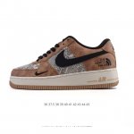 耐克 Nike Air Force 1 '07 Low 空军一号含气垫 小白鞋 低帮百搭厚底增高休闲运动板鞋。柔软、弹性十足的缓震性能和出色的中底设计，横跨复古