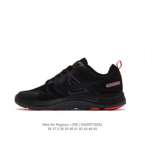 耐克 Nike Air Pegasus +30X 新款登月系列缓震轻便休闲运动训练跑步鞋“生有双翼的飞马”Air Pegasus 命名的灵感来自于人类对翱翔天空