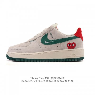 特价 耐克 Nike Air Force 1 '07 Low 空军一号含气垫 小白鞋 2025年新款 圣诞节低帮百搭厚底增高休闲运动板鞋。柔软、弹性十足的缓震性