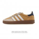 阿迪达斯 Adidas Originals Gazelle Indoor复古三叶草防滑透明橡胶板鞋经典运动鞋。这款经典鞋,忠于原版设计,缀撞色三条纹和鞋跟饰片。