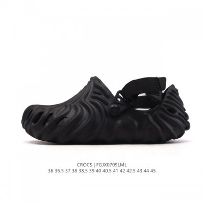 公司级 Crocs 沙滩洞洞鞋 男女士休闲厚底增高凉拖鞋 卡骆驰明星同款凉鞋 一体成型厚底增高凸显大长腿沙滩鞋 选择尺码时 建议选大一码 脚感更舒适 类型：男女