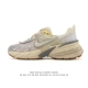 Nike 耐克 V2K Run 减震防滑 复古低帮运动跑步鞋 超火复古跑鞋，采用太空革组合呼吸网眼布鞋面材质，搭载正确4层组合底模，嵌入Tpu加固稳定模块,双层