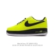 耐克 Nike Air Force 1 '07 Low 空军一号含气垫 低帮百搭厚底增高休闲运动板鞋。柔软、弹性十足的缓震性能和出色的中底设计，横跨复古与现代的