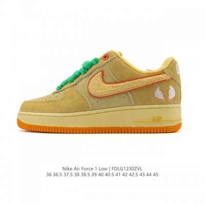 耐克 Nike Air Force 1 '07 Low 空军一号含气垫 低帮百搭厚底增高休闲运动板鞋。柔软、弹性十足的缓震性能和出色的中底设计，横跨复古与现代的