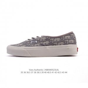 万斯 Vans Vault Og Authentic Lx 高端支线 此次Vans以更加复古的版型推出了全新的Originals复古经典系列运动板鞋 工艺 硫化