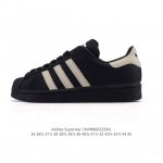 公司级 阿迪达斯 Adidas Superstar 2025年新款鞋子 蛇年新款经典贝壳头系列 新款休闲板鞋潮流男女士运动鞋 。鞋面柔软皮革拼接材质 标志性的贝