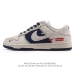 公司级 耐克 Nike Sb Dunk Low Pro 运动鞋复古板鞋。采用柔软皮革织物拼接鞋面，经久耐穿，塑就如元年款 Dunk 般的复古质感。鞋头透气孔，搭