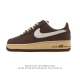 耐克 Nike Air Force 1 '07 Low 空军一号含气垫 低帮百搭厚底增高休闲运动板鞋。柔软、弹性十足的缓震性能和出色的中底设计，横跨复古与现代的