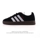 阿迪达斯 Adidas Vl Court Classic Shoes 运动休闲板鞋德训鞋 T头鞋 这款Adidas经典运动鞋，以经典造型塑就百搭风格。灵感源自A