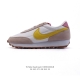 140 nike/耐克 Nike Daybreak Sp破晓系列华夫复古休闲运动慢跑鞋女子运动鞋。采用翻毛麂皮拼接牛津布面材质，其鞋面做工精细，脚感轻盈，具有良
