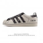 公司级 阿迪达斯 Adidas Superstar 2025年新款鞋子 蛇年新款经典贝壳头系列 新款休闲板鞋潮流男女士运动鞋 。鞋面柔软皮革拼接材质 标志性的贝