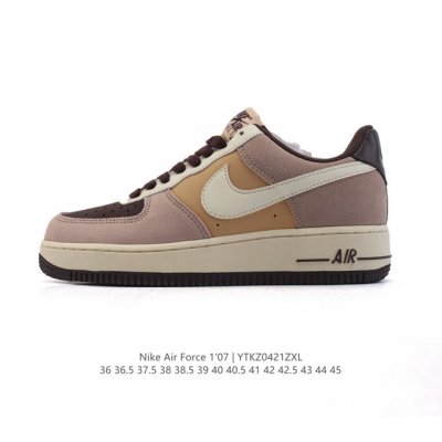 耐克 Nike Air Force 7 Low 空军一号含气垫 小白鞋 低帮百搭厚底增高休闲运动板鞋。柔软、弹性十足的缓震性能和出色的中底设计，横跨复古与现代的