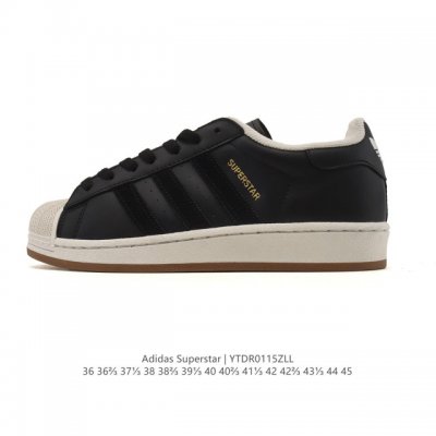 阿迪达斯 Adidas Superstar 三叶草经典贝壳头系列 新款休闲板鞋潮流男女士运动鞋 。鞋面柔软皮革材质 标志性的贝壳鞋头，锯齿三条纹，简约的线条。就
