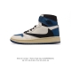 耐克 男女鞋 Nike Air Jordan 1 Retro High Og 乔丹一代aj1 倒钩 乔1 Aj1 篮球鞋复刻运动鞋。皮面高帮板鞋的设计灵感源自运